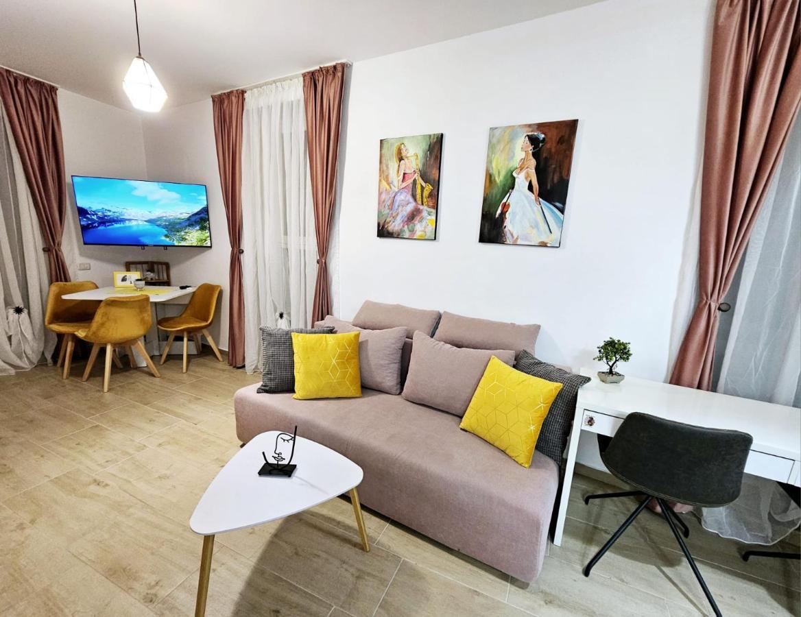 Lovely New Balcony Apartment Cismigiu Park - Pop5 Βουκουρέστι Εξωτερικό φωτογραφία