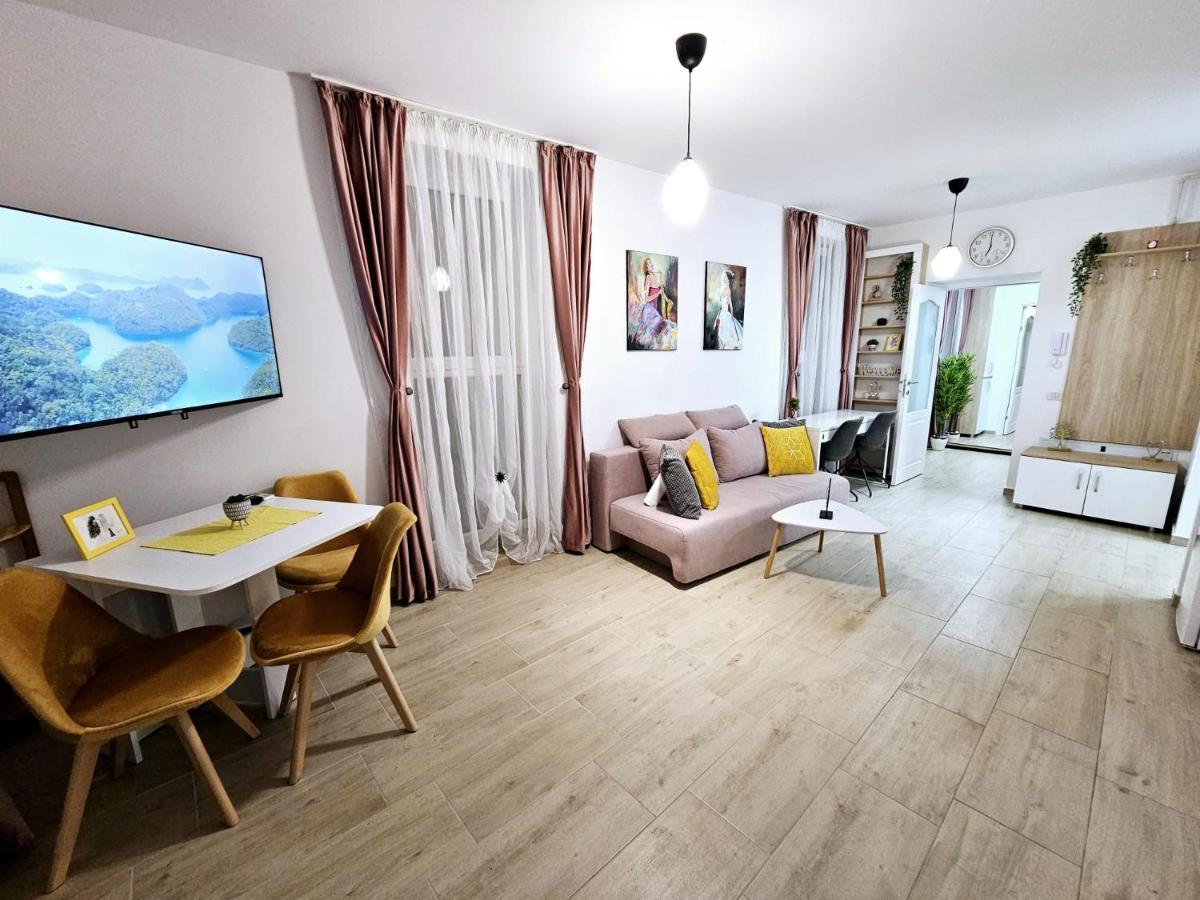 Lovely New Balcony Apartment Cismigiu Park - Pop5 Βουκουρέστι Εξωτερικό φωτογραφία